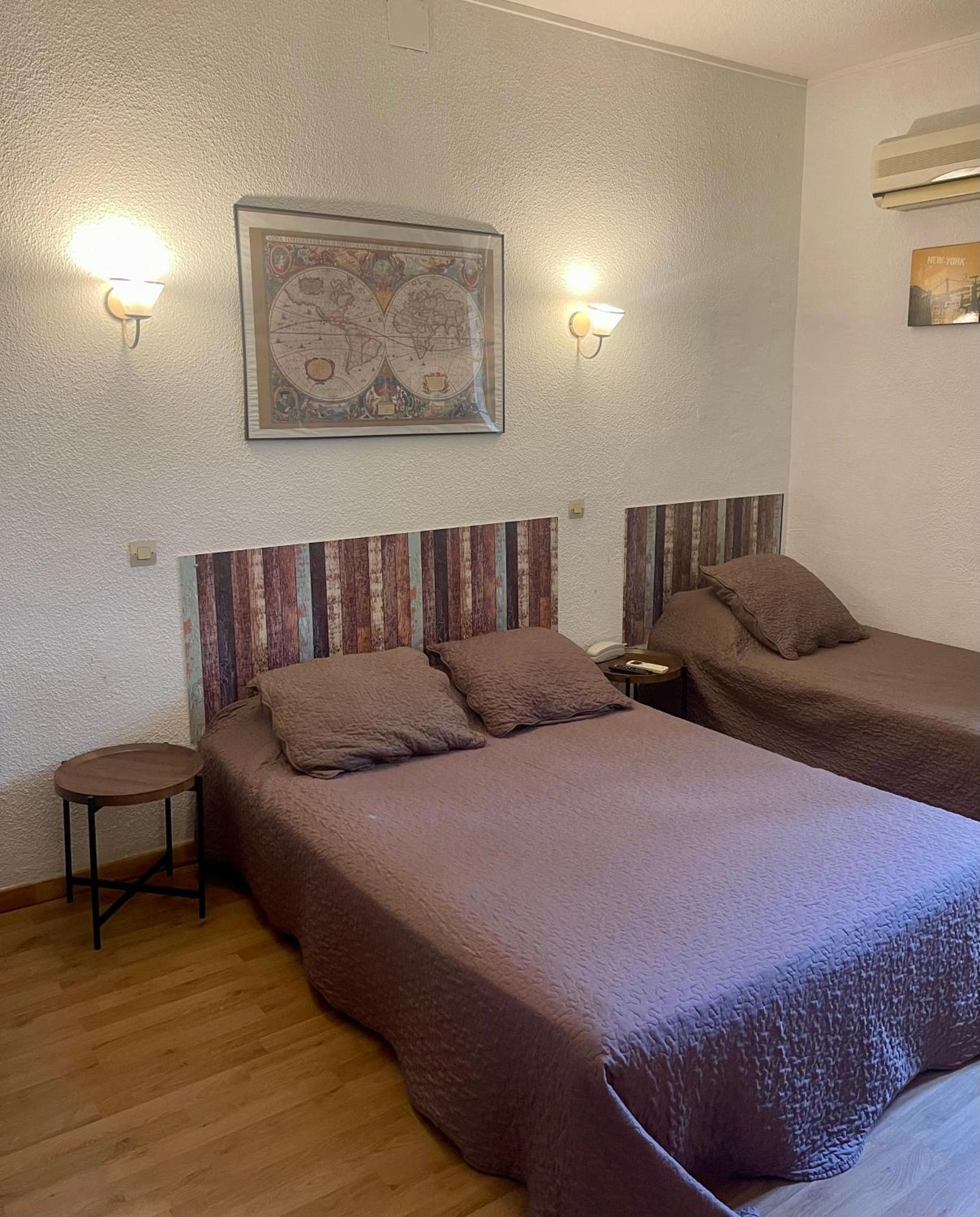 Hotel Alexander Perpignan Exteriör bild